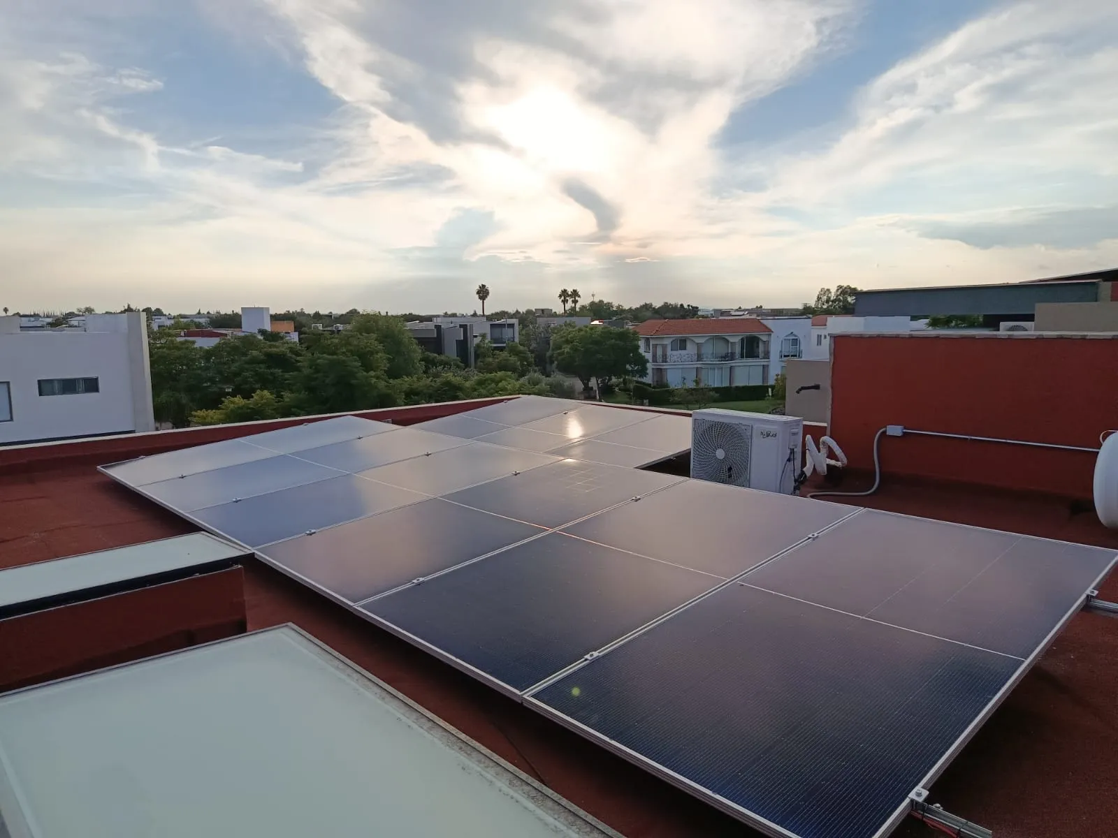 Vista del sistema solar instalado en El Campanario